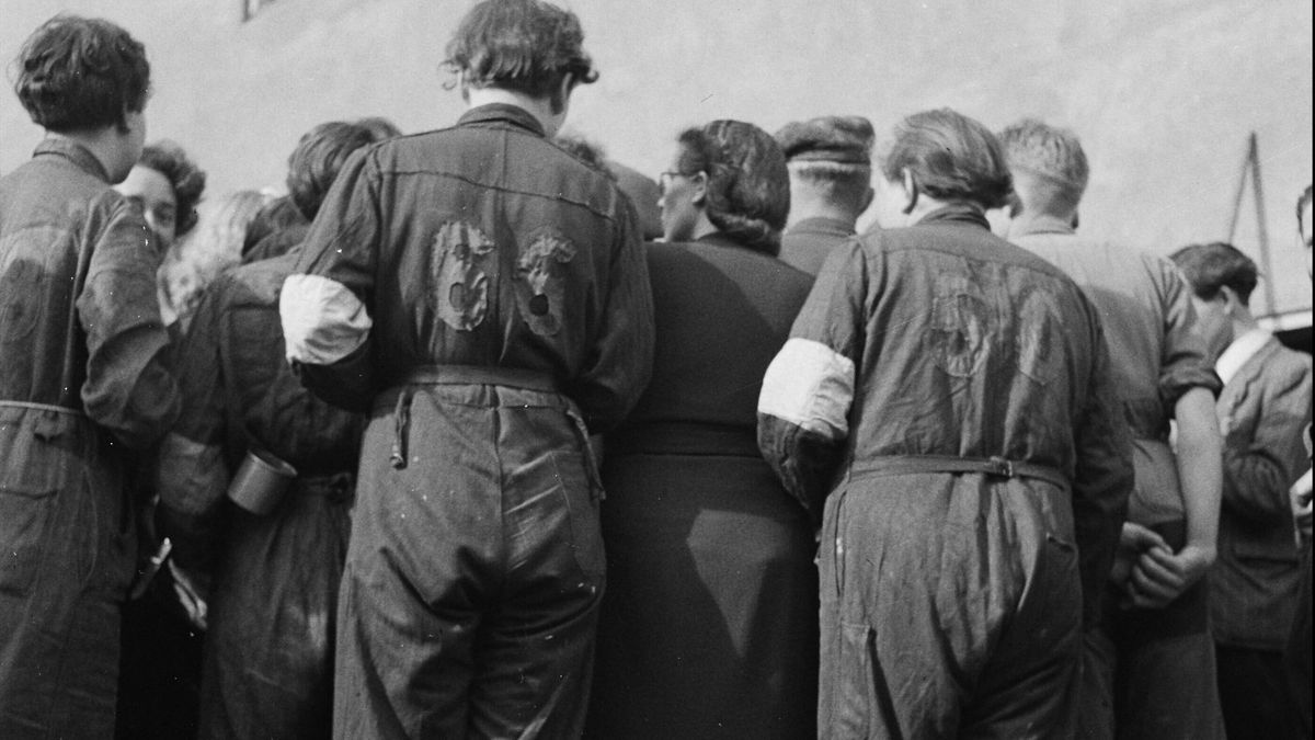 116 verzetsvrouwen bewaakt door 250 gewapende Duitsers, onbekende vrouwenmars verfilmd