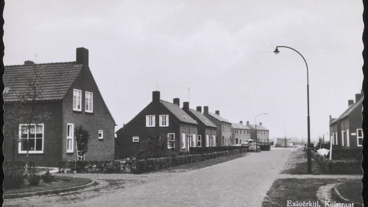 De geschiedenis ligt op straat en daarom gaat mijnheer Timmermans deur aan deur