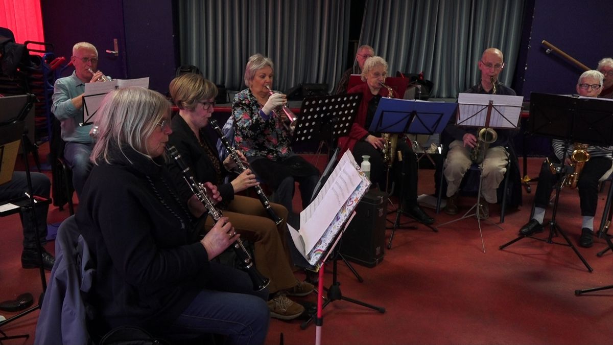 Swingin' Seniors zoeken nieuwe orkestleden: 'Op onze leeftijd vallen steeds meer mensen weg'