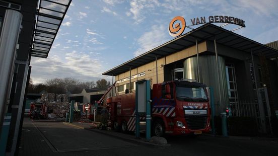 Brand in recyclingbedrijf Apeldoorn