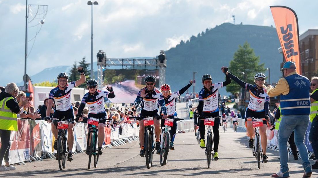 Wielrenners op de Alpe d'Huez