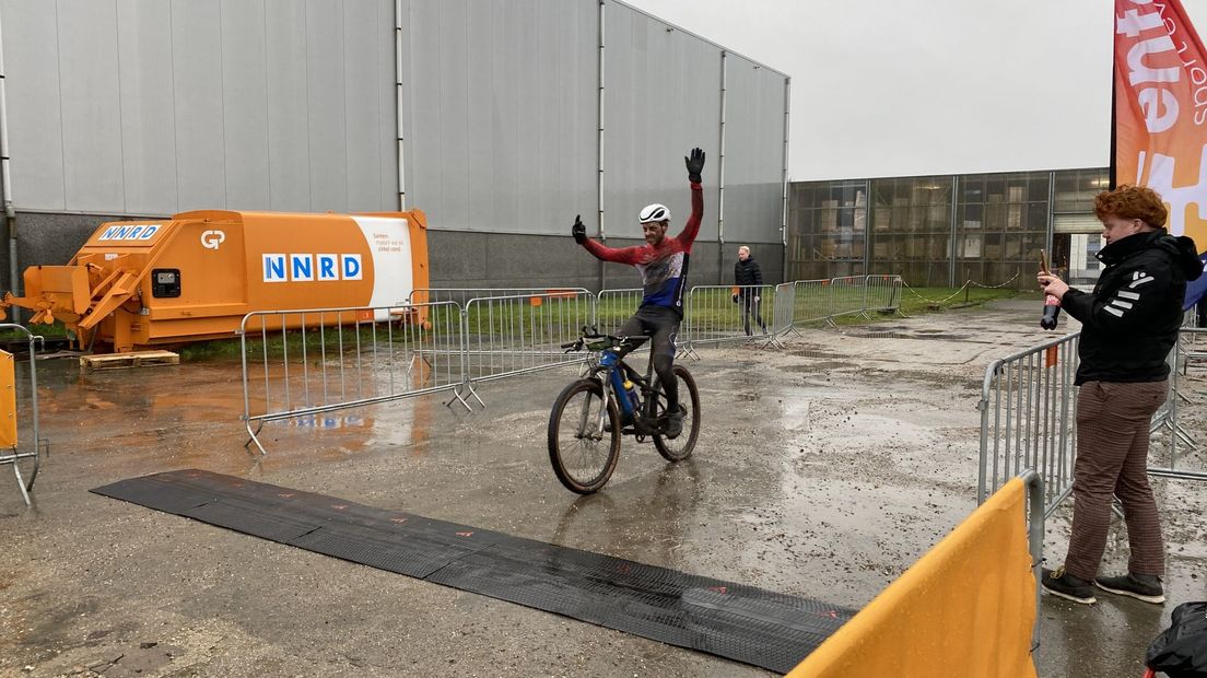 Tim Smeenge wint Drenthe 200