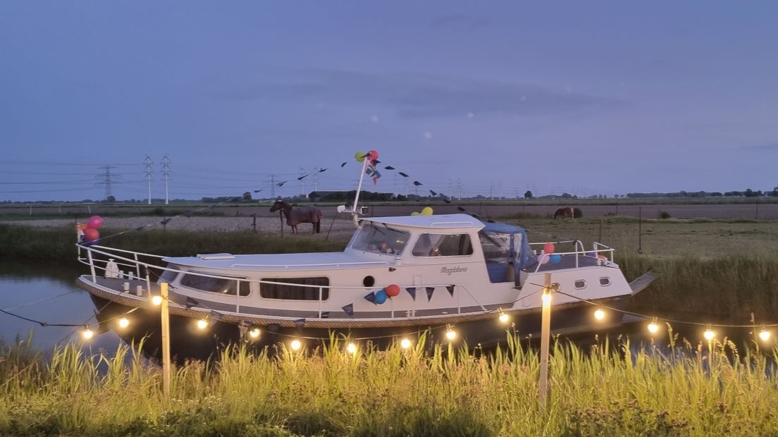 Feestelijke boot