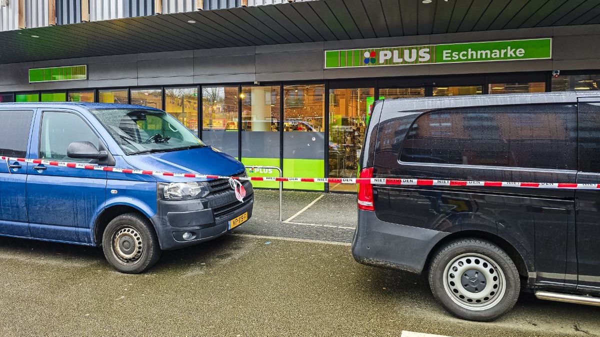 112 Nieuws: politieonderzoek in supermarkt in Enschede, EOD onderweg