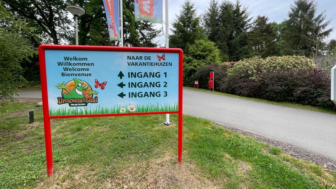 De ingang van vakantiepark Drouwenerzand