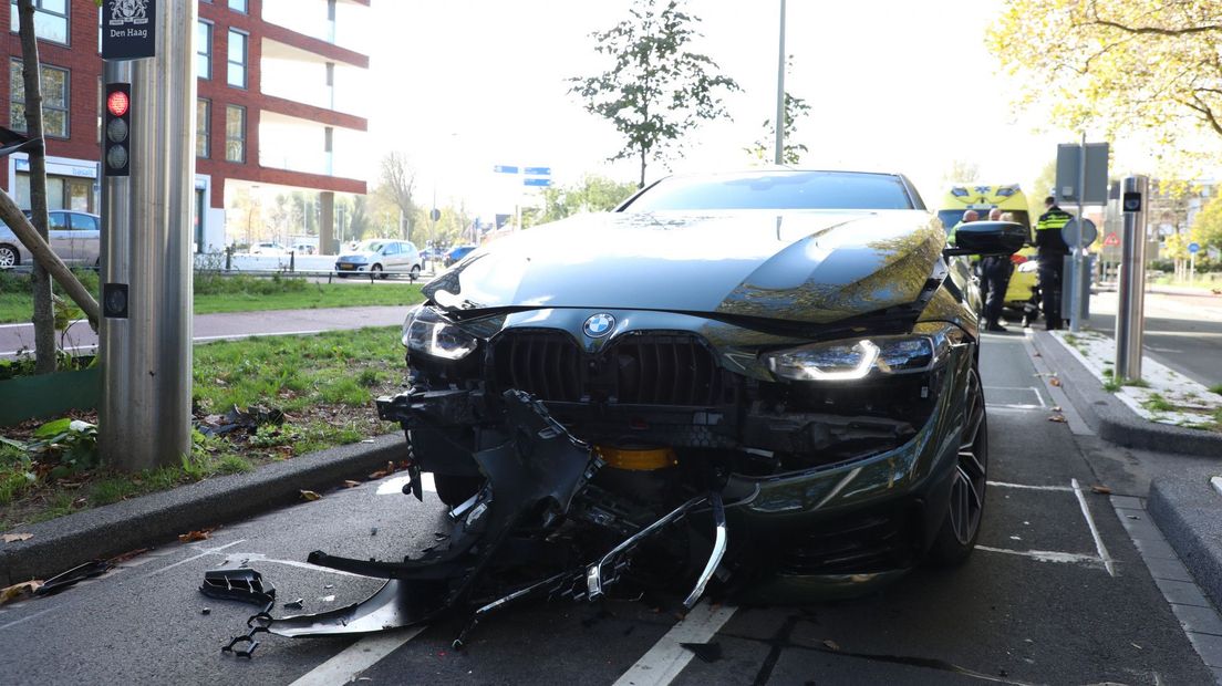 Opnieuw rijdt een automobolist op de poller