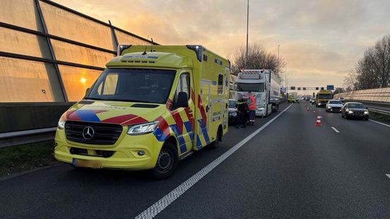 Enorme vertraging door ongeluk met vrachtwagen. Enorme vertraging door ongeluk met vrachtwagen.