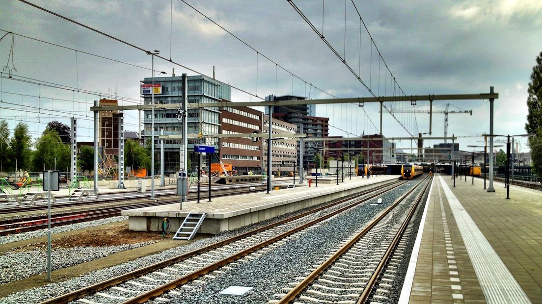 Het vernieuwde spoor rond het station in Enschede