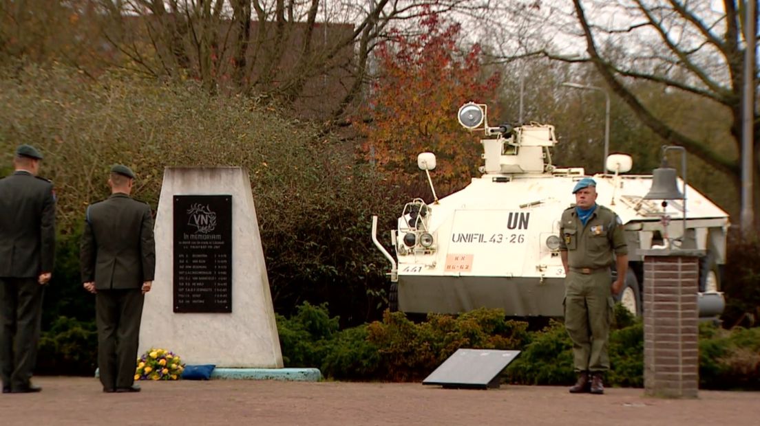 Archieffoto van een herdenking met Libanon-veteranen (Rechten: archief RTV Drenthe)