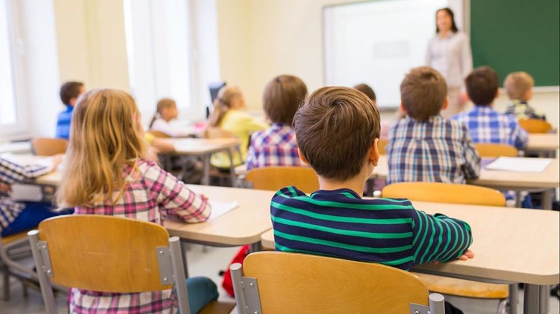 Meerdere Overijsselse scholen morgen dicht vanwege gladheid