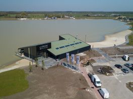 Vissers weggestuurd bij zwemplas Nijstad in Hoogeveen: 'Vissers zijn boefjes'