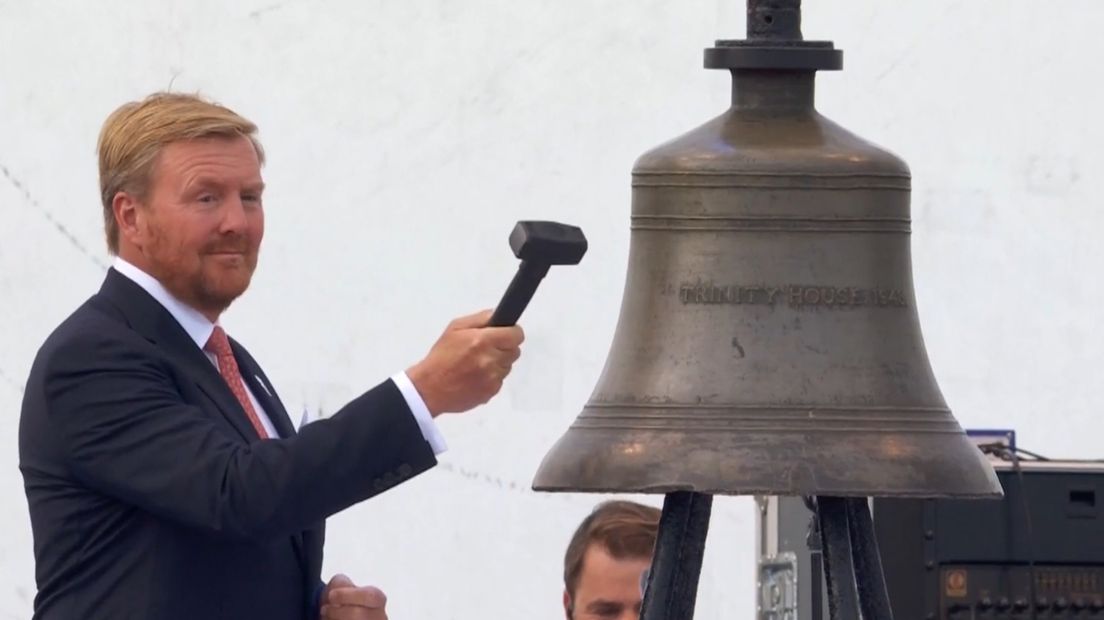 Koning Willem-Alexander tijdens bezoek 75 jaar vrijheid in Terneuzen