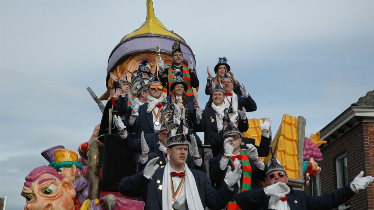Grootse carnavalsoptocht in Kloosterzande: Twaalf wagens en tientallen loopgroepen in Kloosterzande