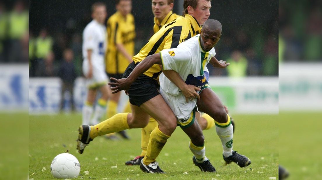 Romeo van Castelen (ADO Den Haag) in 2003 tegen VVV Venlo 