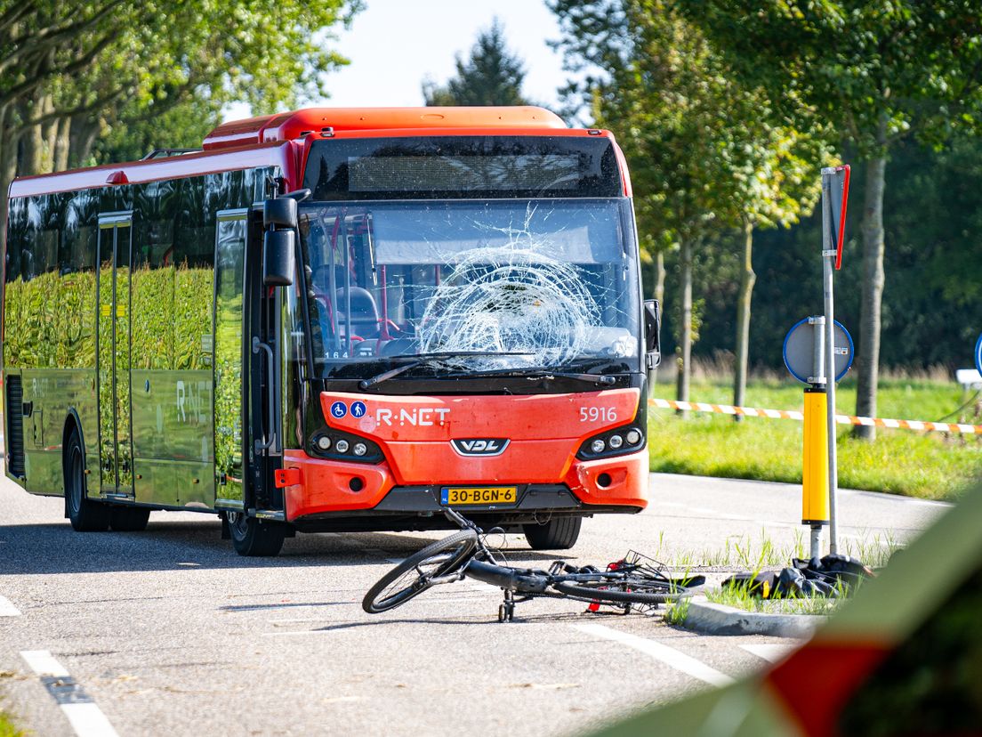 Het ongeluk gebeurde op de t-splitsing van de Oudelandsedijk