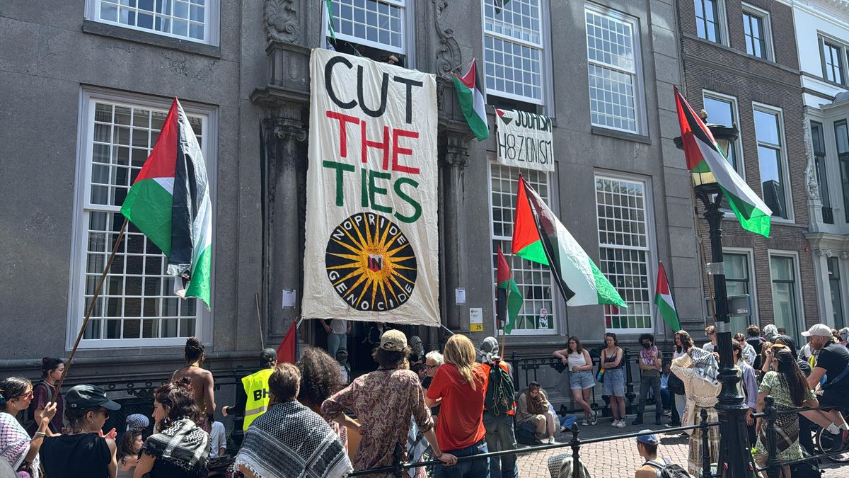 VIDEO: Bezetting pand Universiteit Utrecht duurt voort