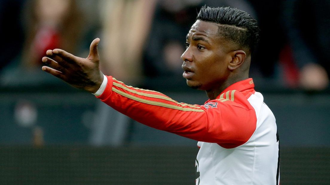 Eljero Elia in actie bij Feyenoord