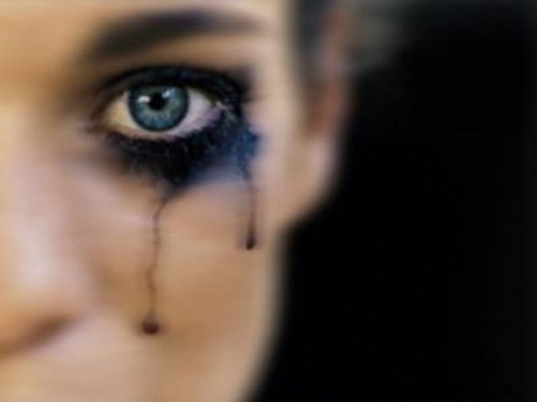 crying-mascara