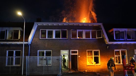 Gewonde bij ongeluk op N350 | uitslaande brand bij sloopwoningen in Zwolle. Gewonde bij ongeluk op N350 | uitslaande brand bij sloopwoningen in Zwolle.