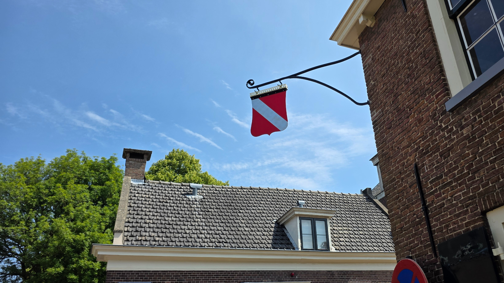 Het wapen van Linschoten is na meer dan een jaar terug