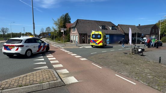 Fietser gewond in Holten bij aanrijding met bestelbus. Fietser gewond in Holten bij aanrijding met bestelbus.