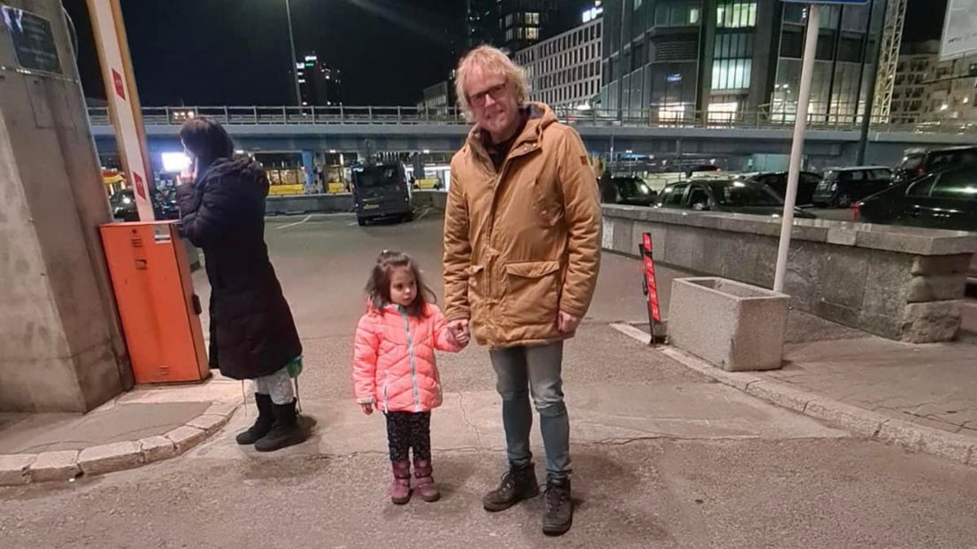 Jan Johan ten Have met de 4-jarige Kira