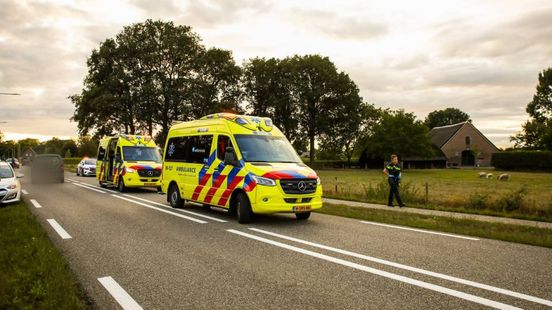 Man gereanimeerd na val in sloot