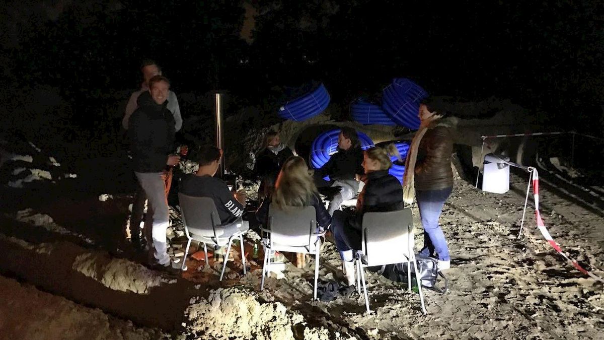 Kamperen voor een gewilde kavel in Hengelo; "Wie het eerst komt, wie