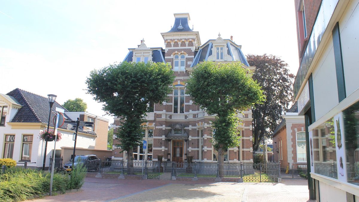 Grootste woonhuis van Meppel staat te koop voor 1,85 miljoen euro