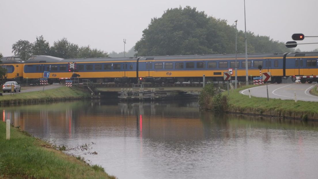 De kapotte trein bij Meppel (Rechten: Van Oost Media)