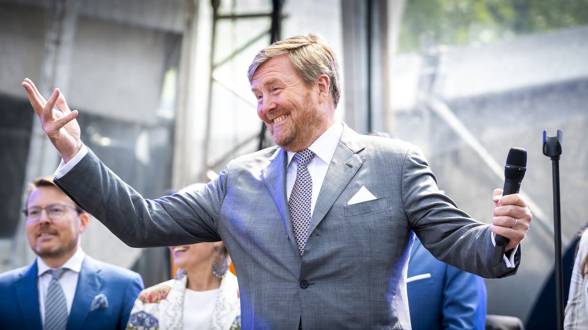 Koning Willem-Alexander opent mega-wasserij in Elsloo