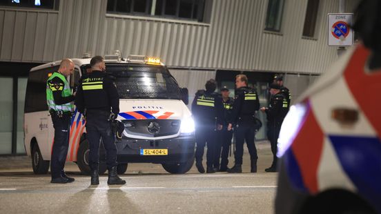 Kort onrustig rond stadion ADO Den Haag, gewonde man naar ziekenhuis Home