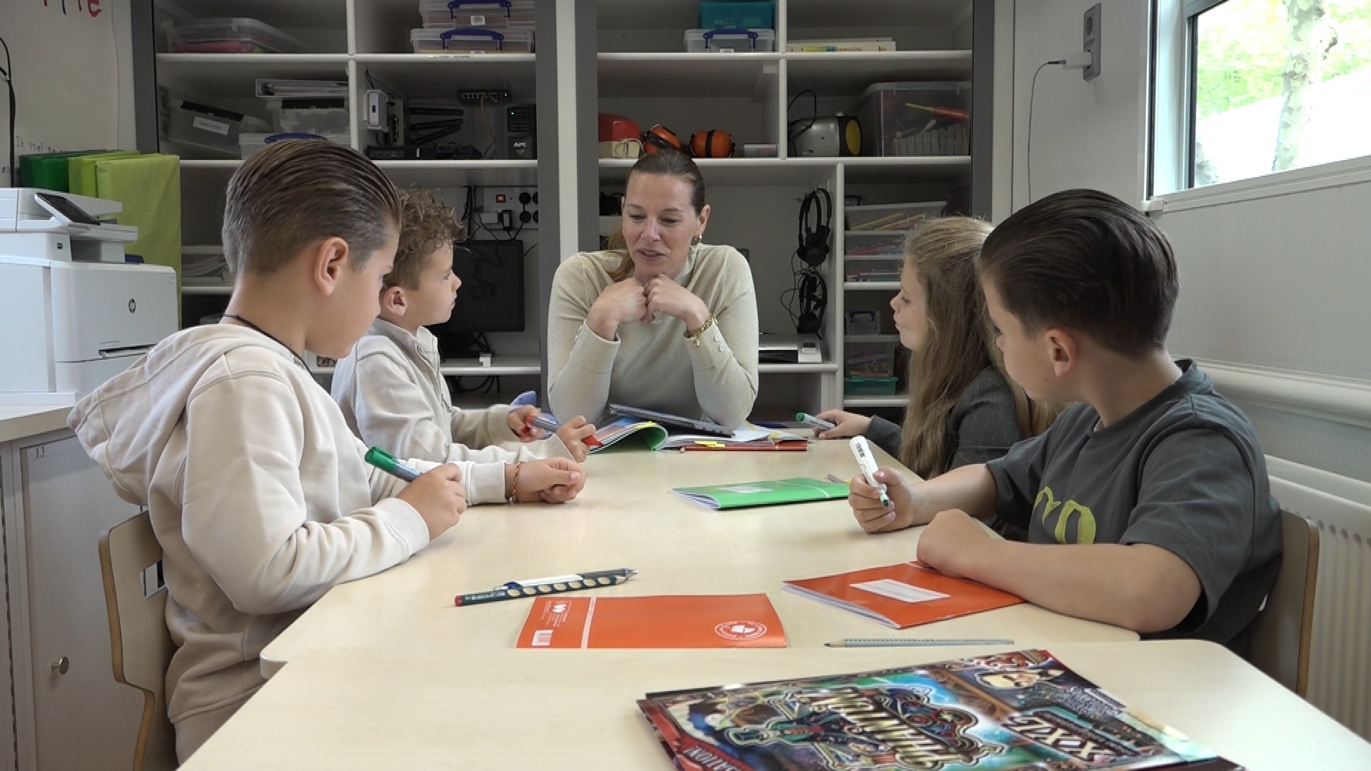 Les in een school op wielen: 'Je hebt steeds andere klasgenoten'