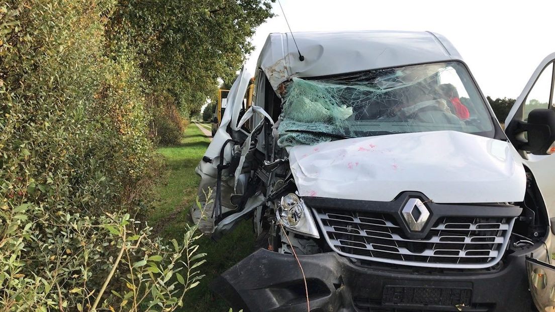Chauffeur raakt zwaar gewond bij eenzijdig ongeval bij Gildehaus