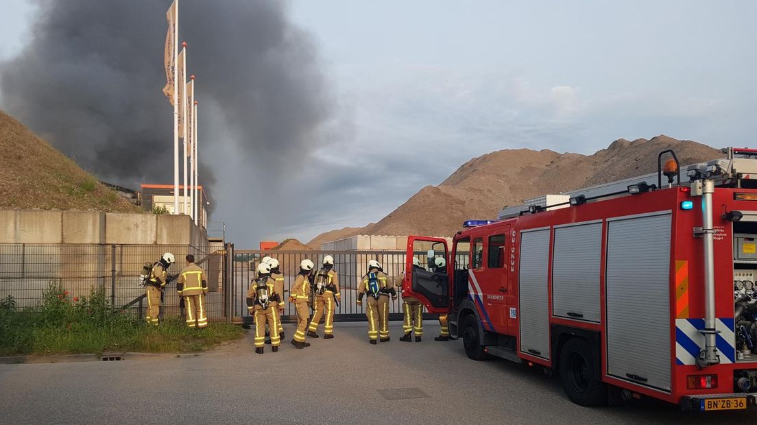 De brand brak rond zes uur uit (Rechten: Persbureau Meter)