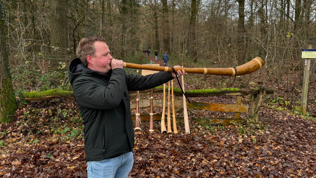 Honderden wandelaars genieten van traditionele midwinterhoorns in Oldenzaal