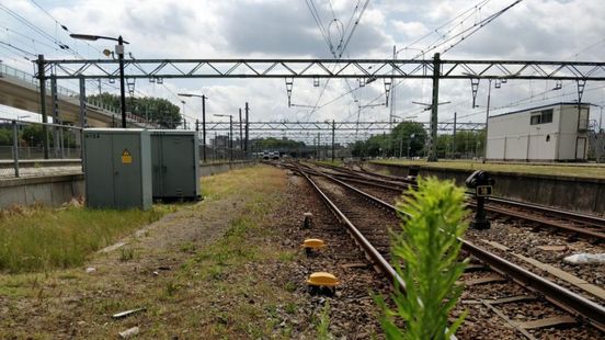 Den Haag Centraal krijgt twee sporen terug die al jaren buiten gebruik waren Den Haag Centraal krijgt twee sporen terug die al jaren buiten gebruik waren