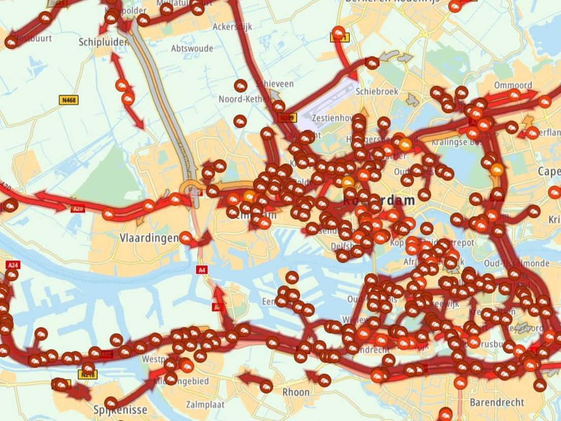 Het verkeersinfarct rond Rotterdam om 16:30 uur