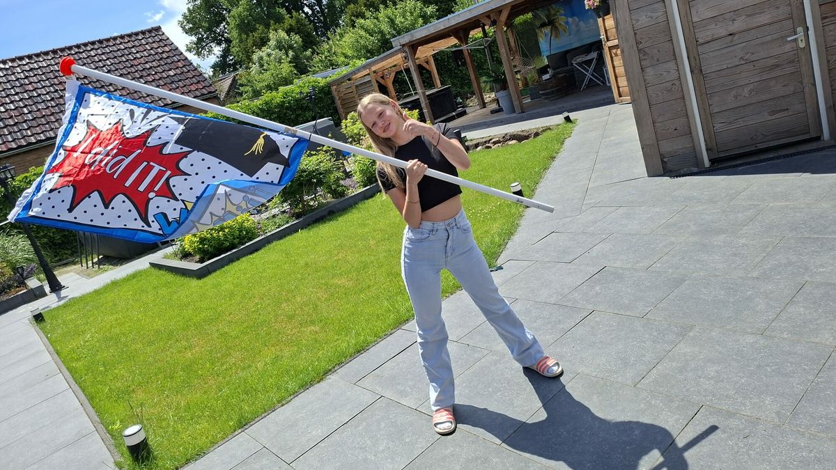 De vlag kan uit: scholieren horen de examenuitslag