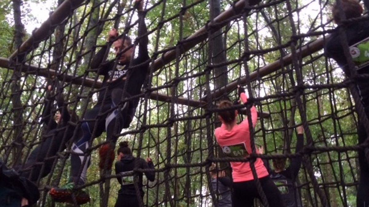 Caveman Challenge in Exloo trekt 1500 deelnemers: 'Volgend jaar weer!'