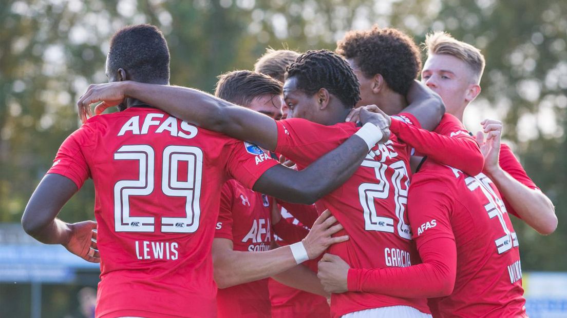 Jong AZ viert een treffer tegen VVSB