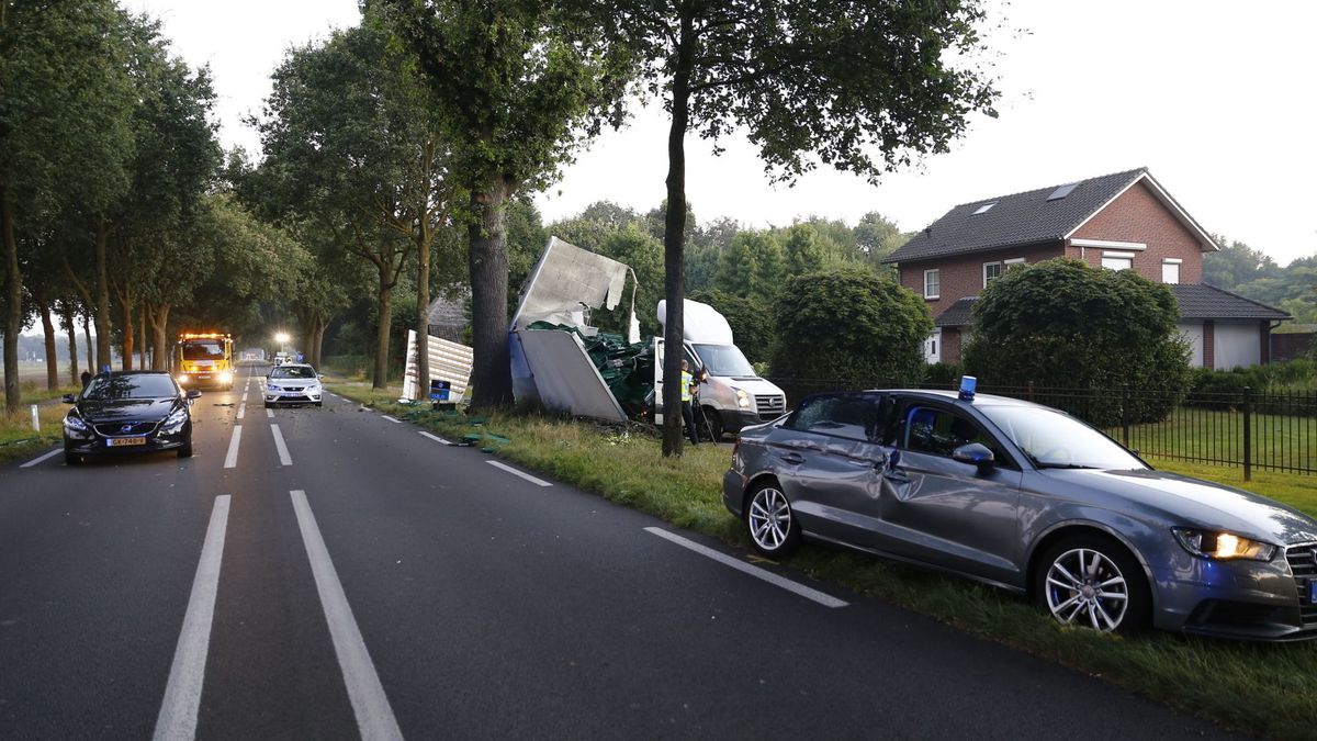 Achtervolging eindigt tegen boom in Milsbeek