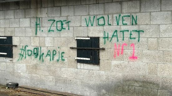 Foto: Activisten dringen terrein gedeputeerde Zoet binnen: 'Terroristische daad'
