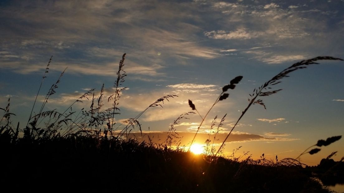 Ondergaande zon bij Goes