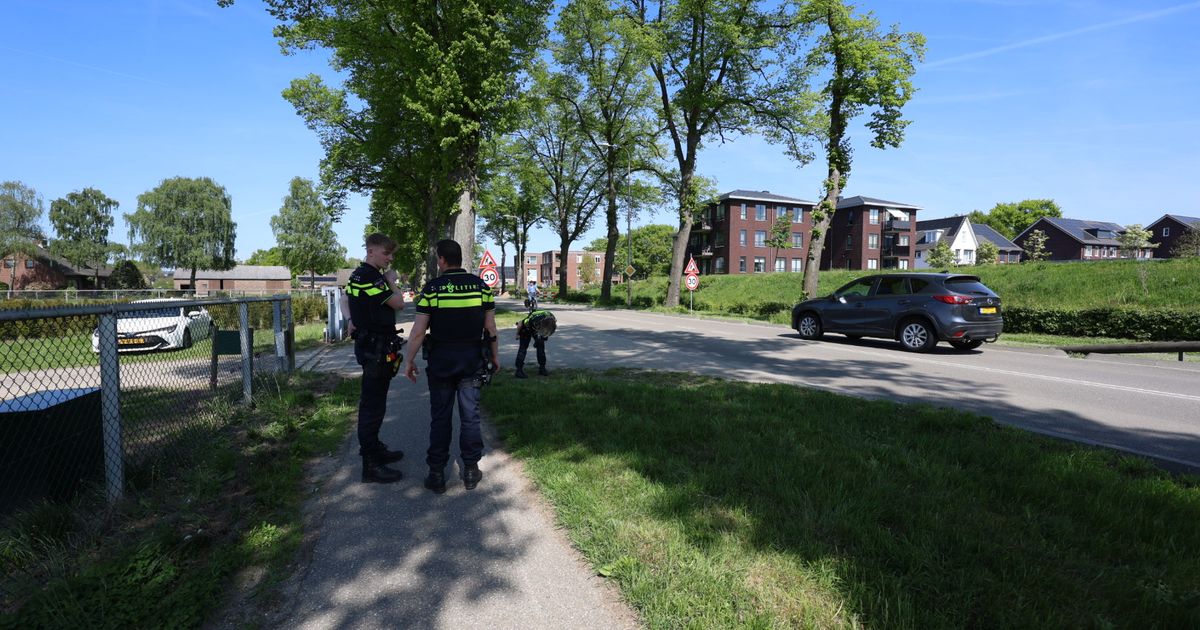 Automobilist steekt fietser met scherp voorwerp in arm