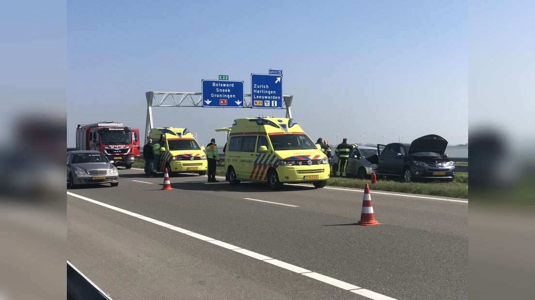 By it twadde ûngelok kamen twa auto's mei elkoar yn botsing