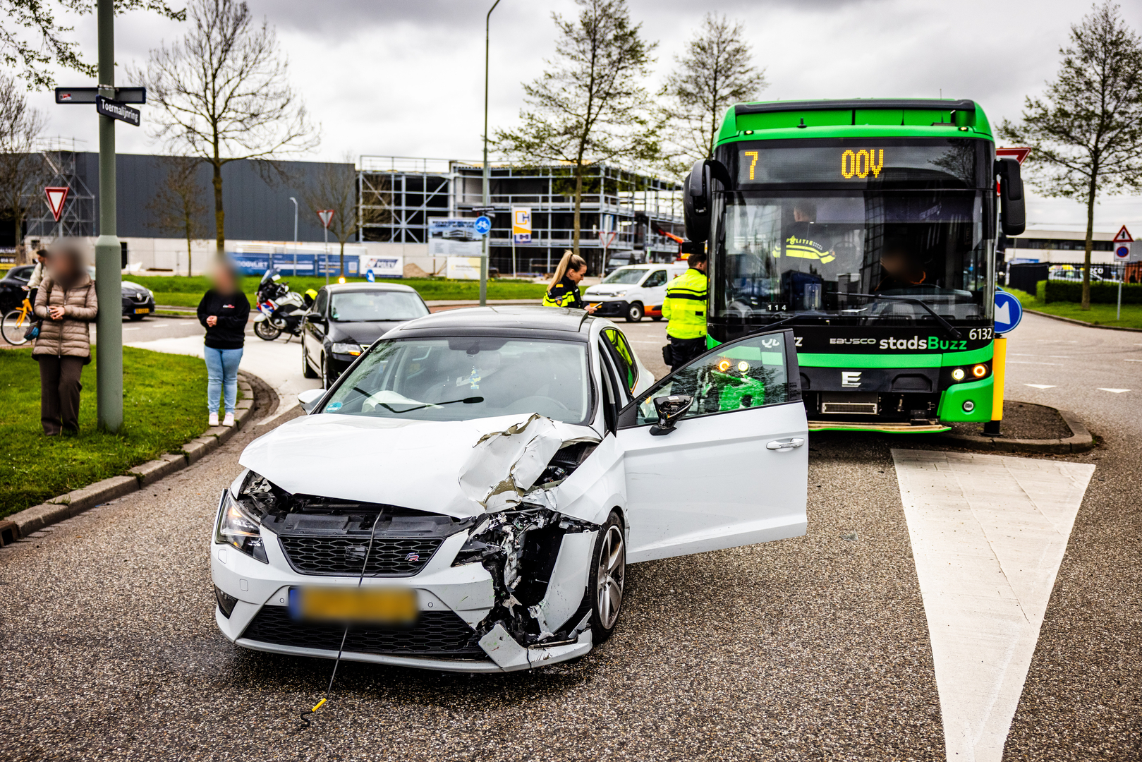 Hoe het ongeluk kon gebeuren is niet duidelijk.