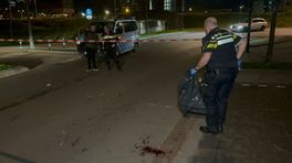 Plas bloed en mes op straat: politie start onderzoek
