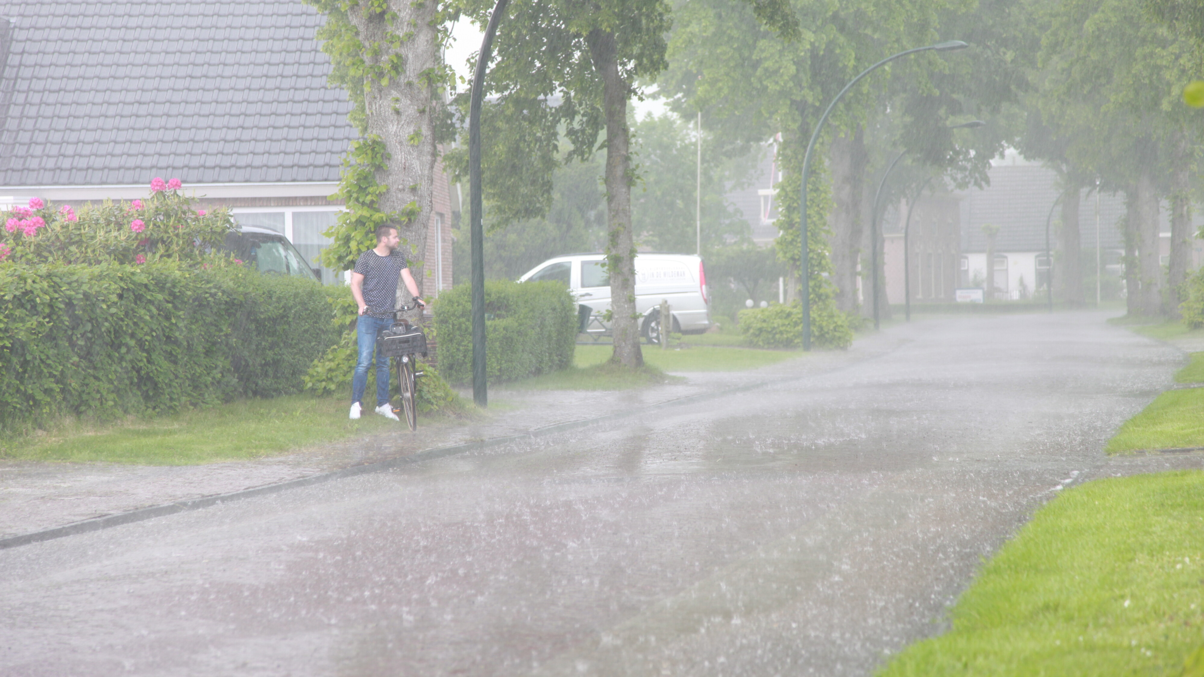 KNMI Waarschuwt Voor Regen- En Onweersbuien Vanavond - RTV Drenthe