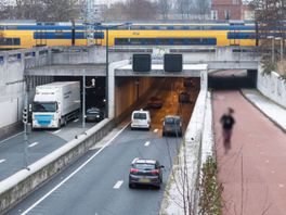 Drukke tunnels bij Mall of The Netherlands weken dicht, mogelijk half uur langer onderweg